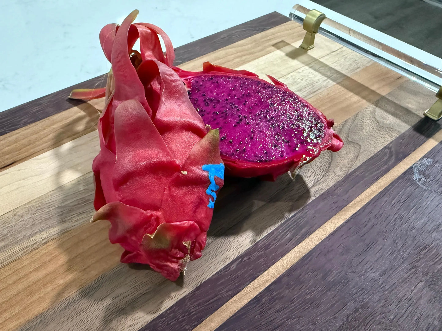LaVern Red dragon fruit live cuttings 12"