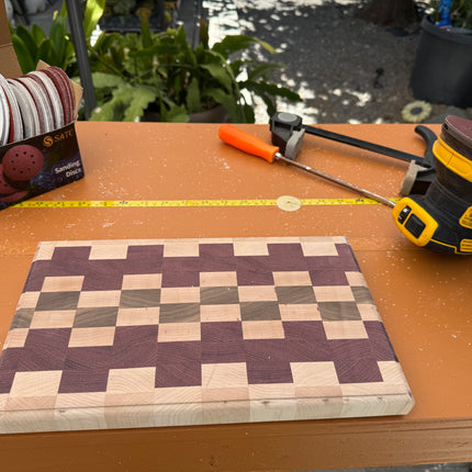 Premium End‑Grain Cutting Board — Handmade Hardwood Mosaic