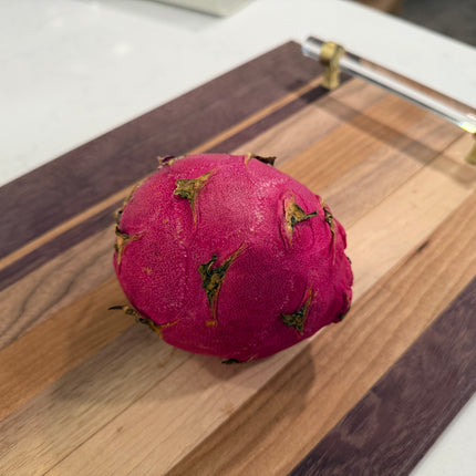 Country Roads dragon fruit live cutting