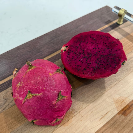 Country Roads dragon fruit live cutting