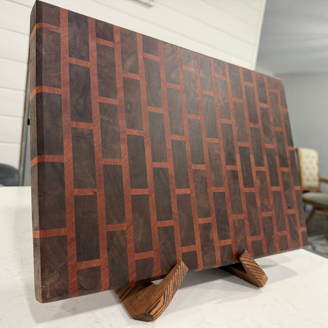 🧱 Brick‑Pattern End‑Grain Cutting Board