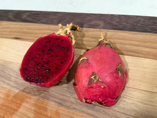 Valdivia Roja Dragon Fruit live plants and cuttings